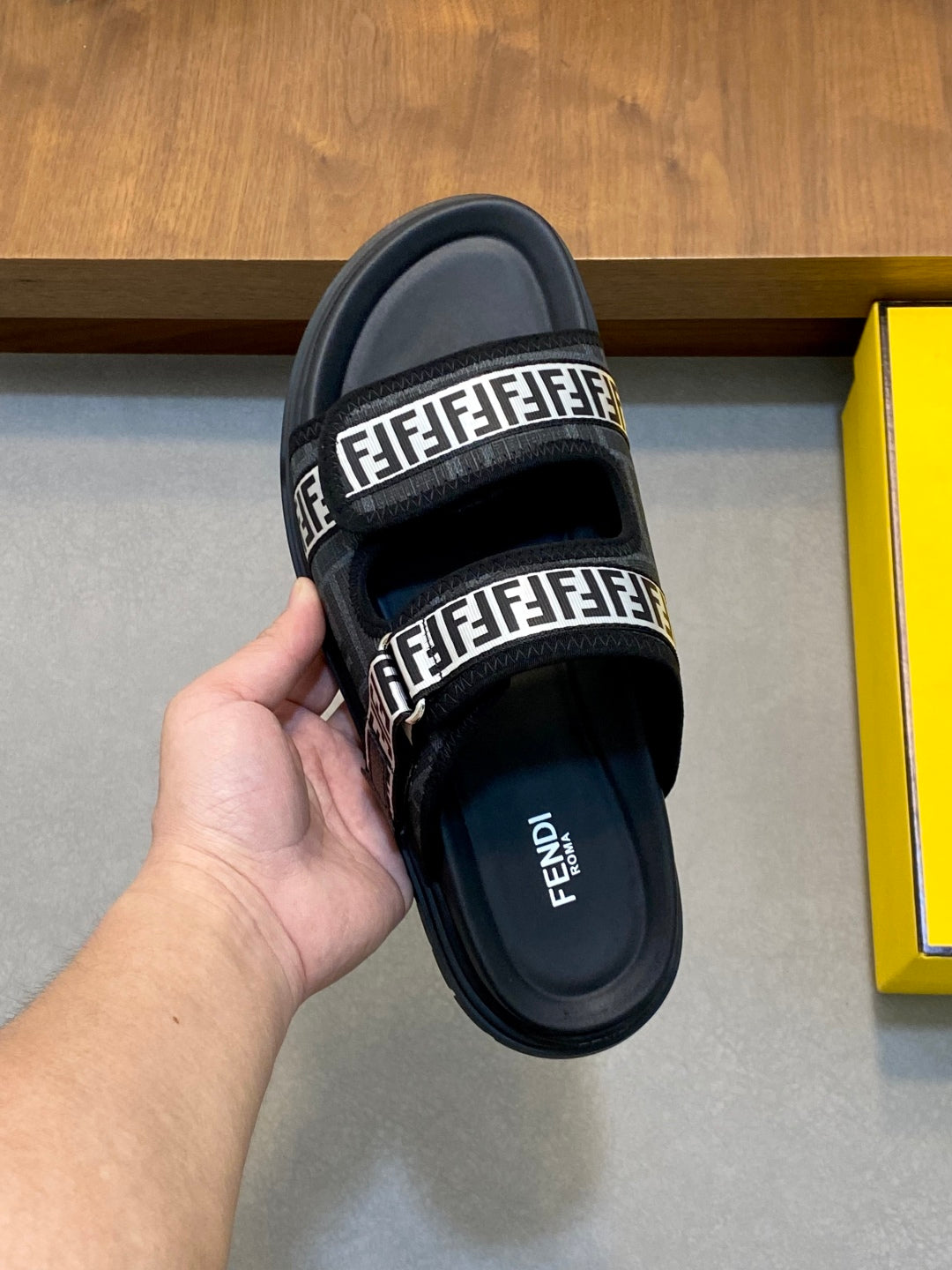 LuxluxHouse Best Quality Sandals Fendi