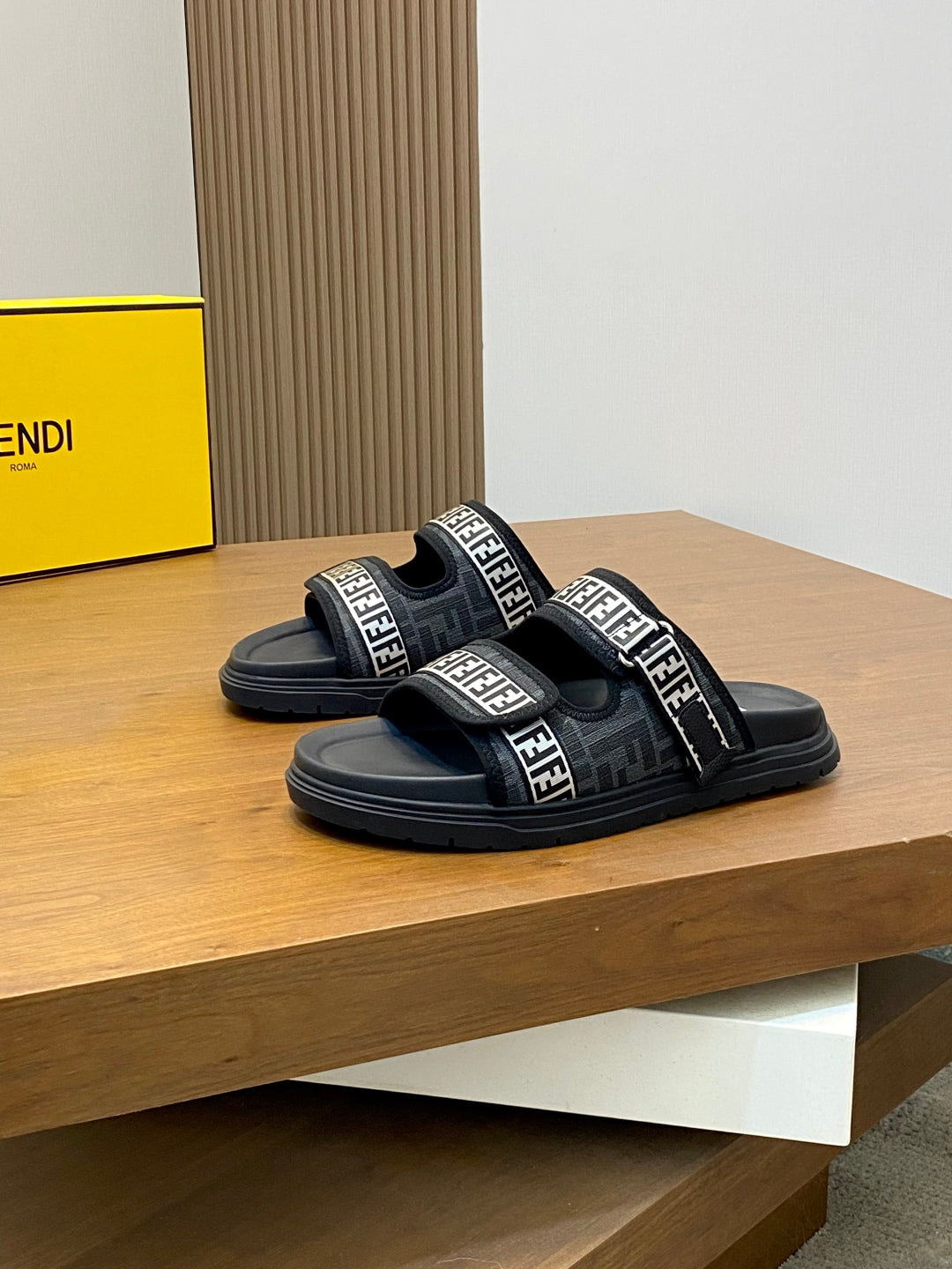 LuxluxHouse Best Quality Sandals Fendi