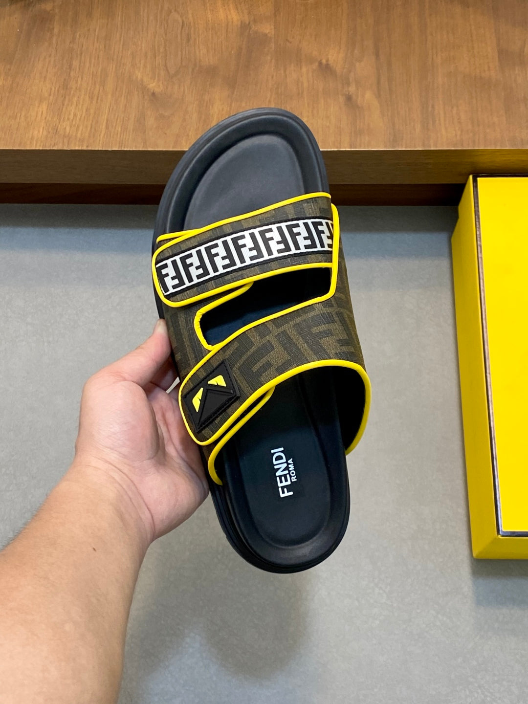 LuxluxHouse Best Quality Sandals Fendi