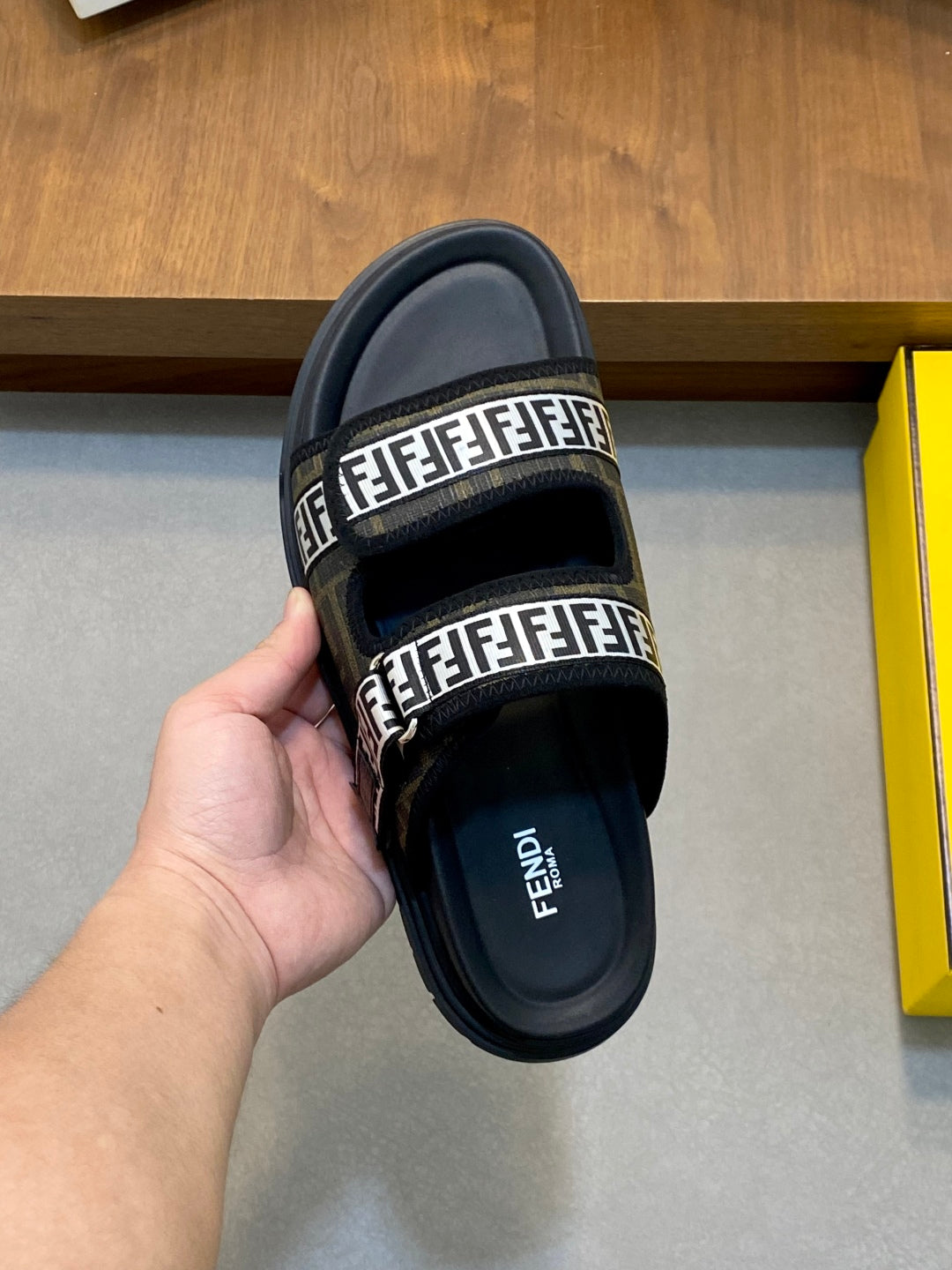 LuxluxHouse Best Quality Sandals Fendi