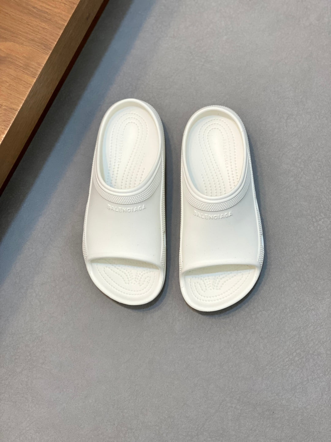 LuxluxHouse Best Quality Sandals Fendi