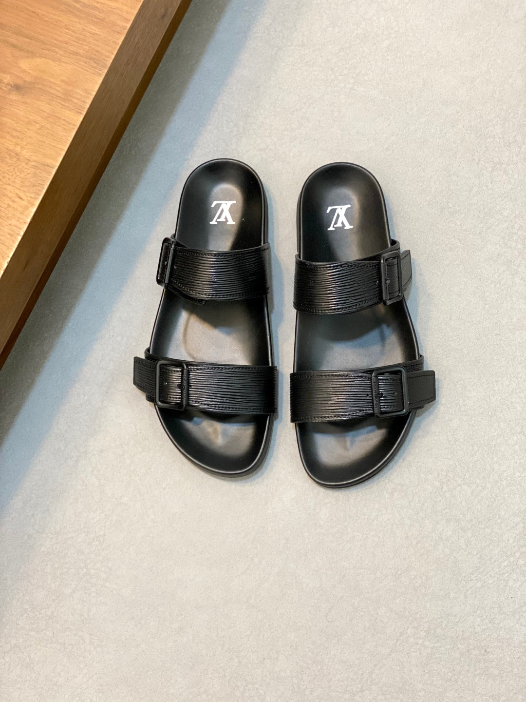 LuxluxHouse Best Quality Sandals Louis Vuitton