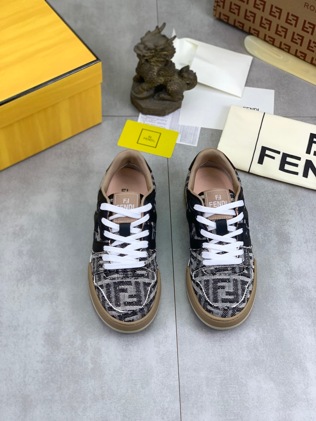 LuxluxHouse Best Quality Shoes Fendi