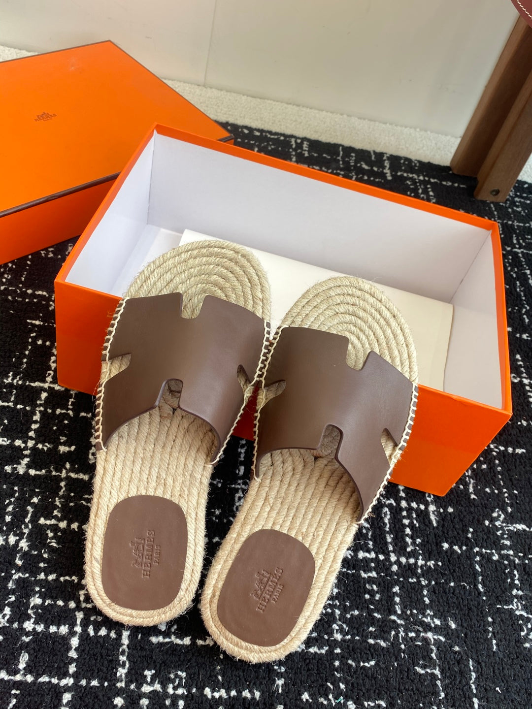 LuxluxHouse Best Quality Sandals Hermes