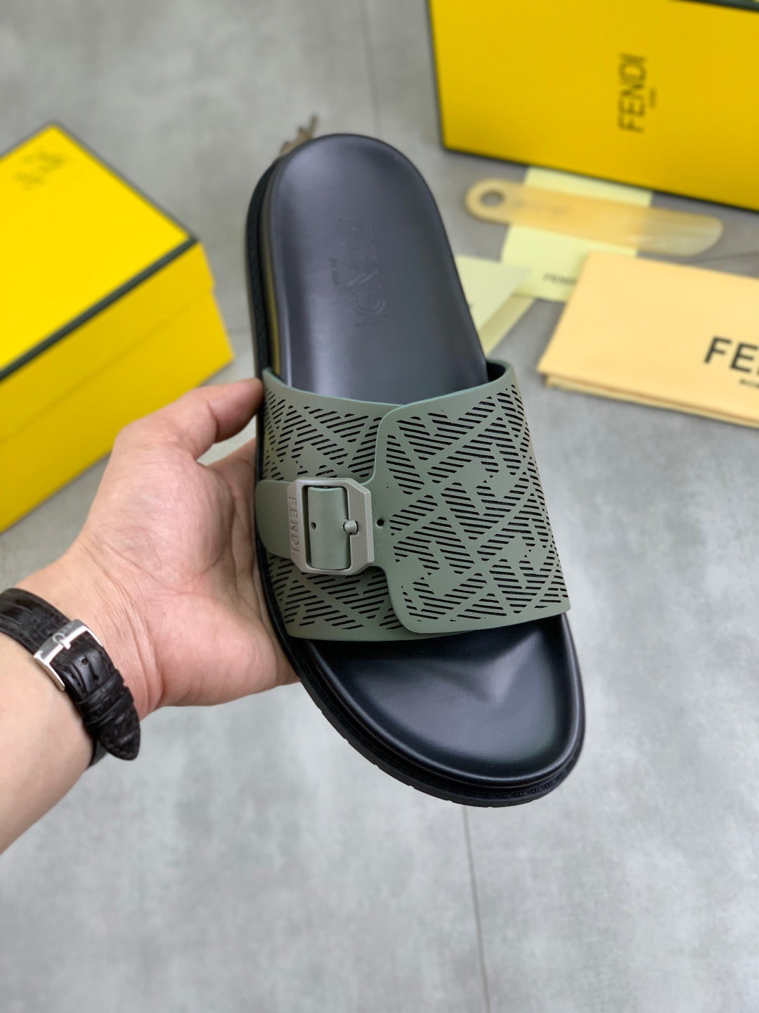 LuxluxHouse Best Quality Sandals Fendi
