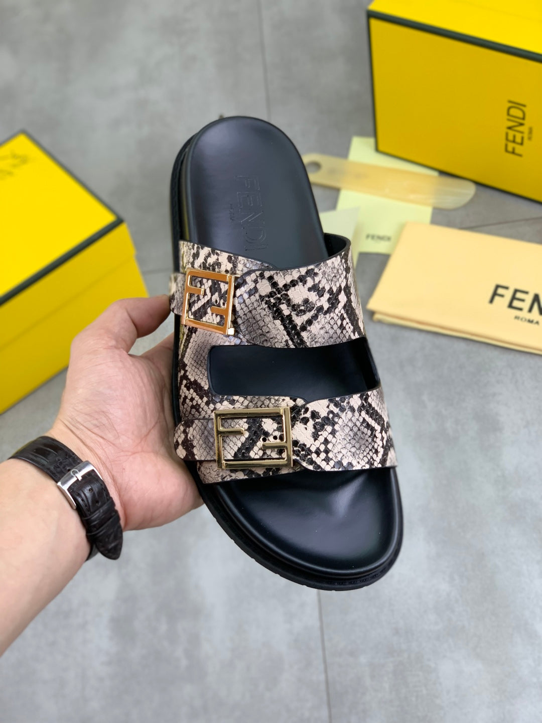 LuxluxHouse Best Quality Sandals Fendi