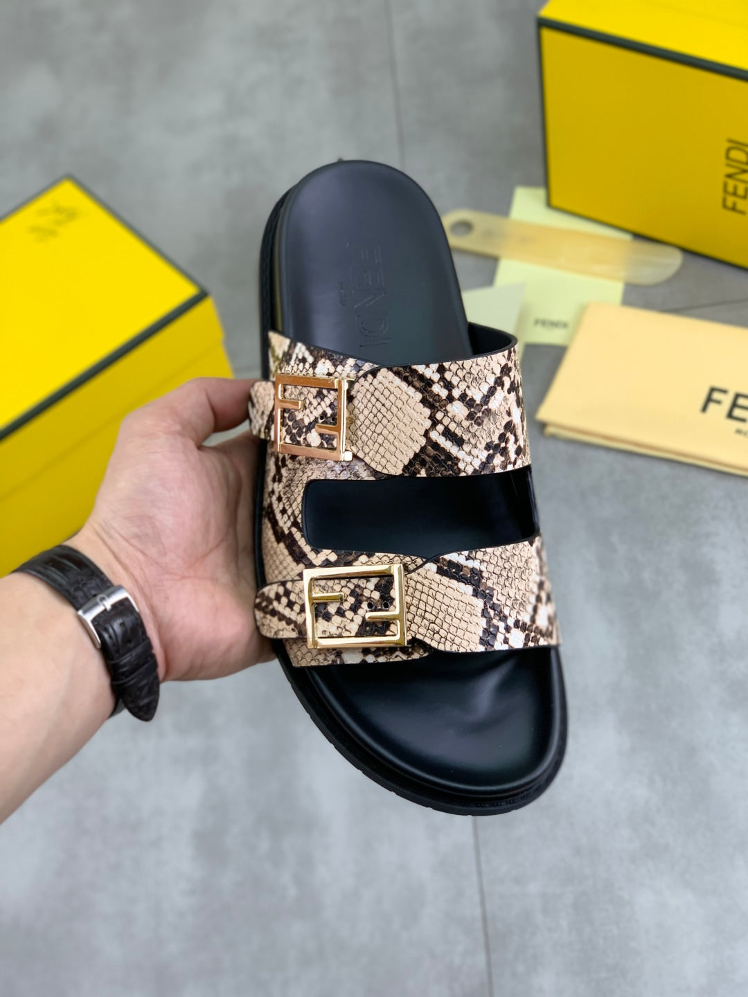 LuxluxHouse Best Quality Sandals Fendi