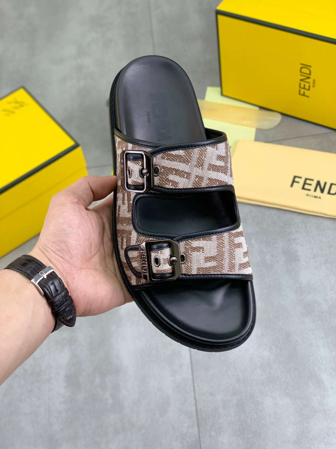 LuxluxHouse Best Quality Sandals Fendi