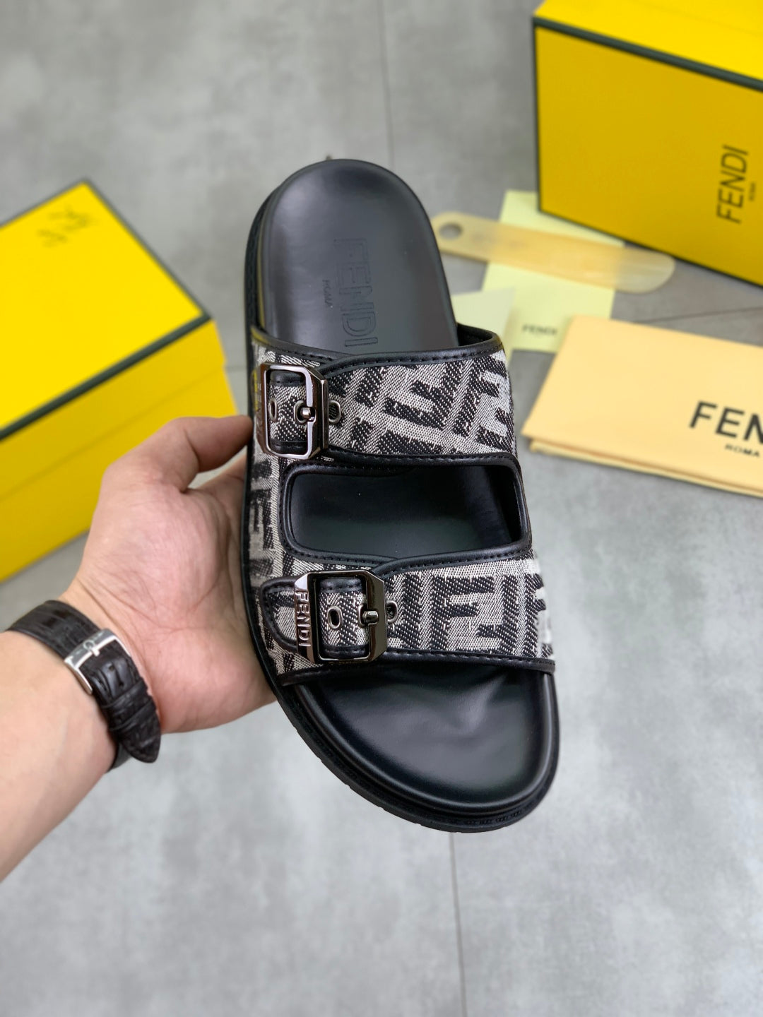 LuxluxHouse Best Quality Sandals Fendi