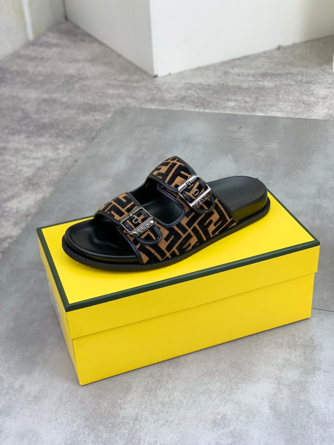 LuxluxHouse Best Quality Sandals Fendi