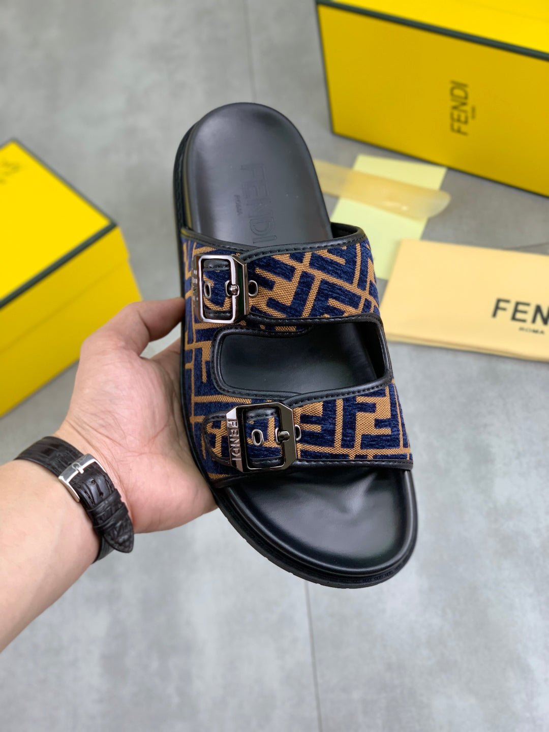 LuxluxHouse Best Quality Sandals Fendi