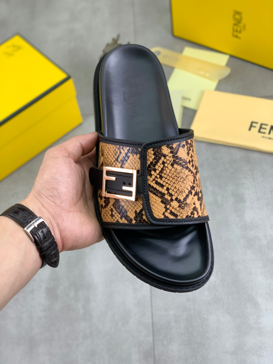 LuxluxHouse Best Quality Sandals Fendi