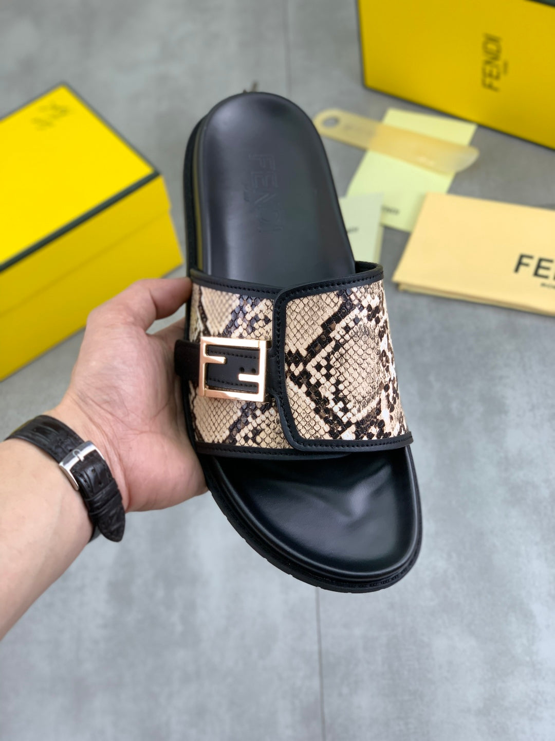LuxluxHouse Best Quality Sandals Fendi