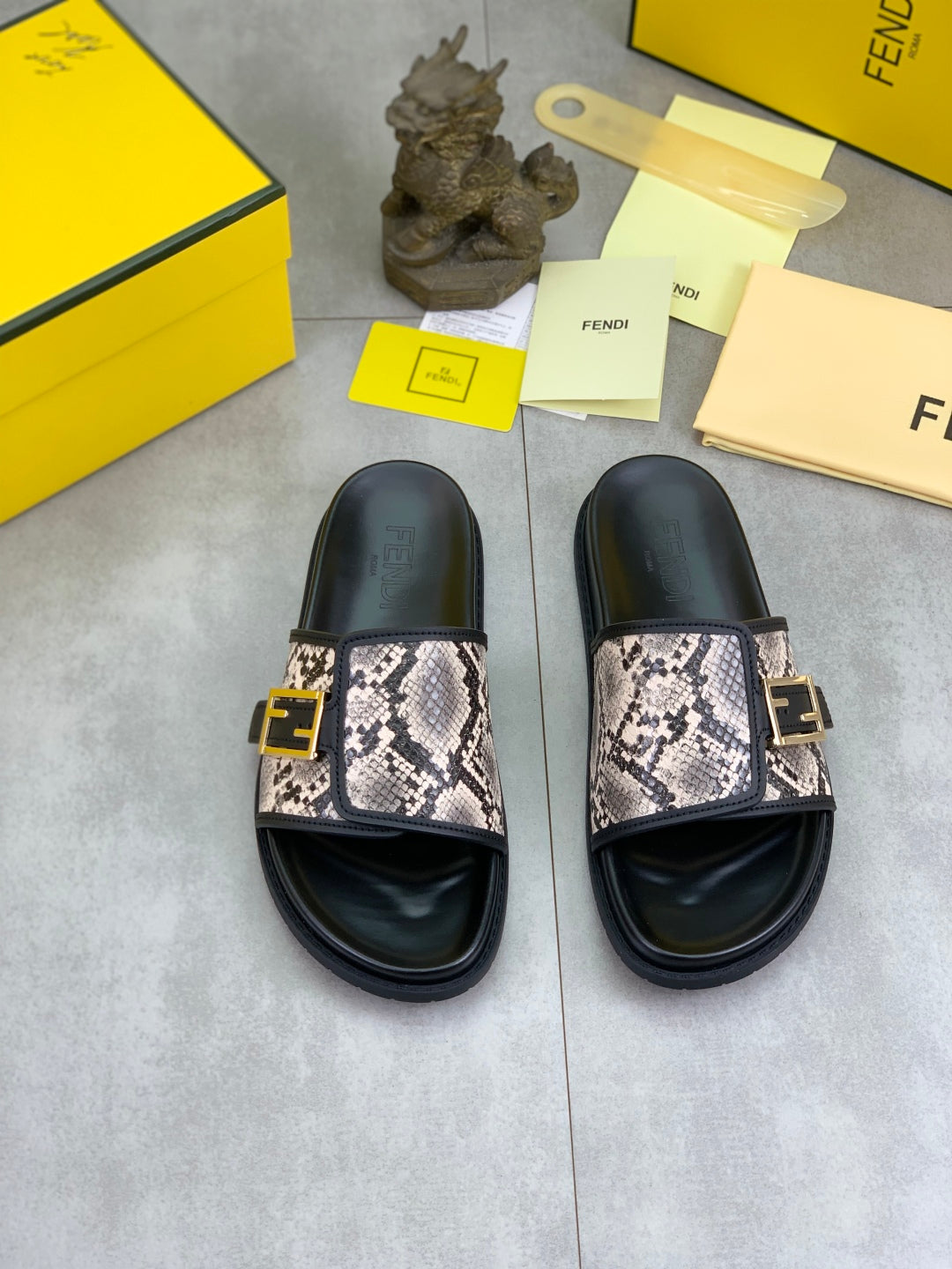LuxluxHouse Best Quality Sandals Fendi