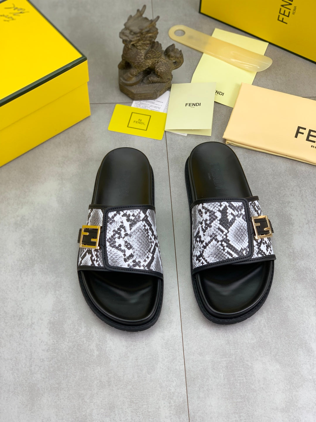 LuxluxHouse Best Quality Sandals Fendi