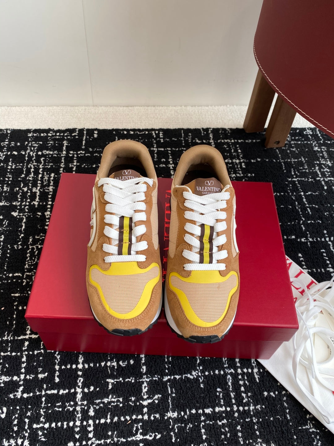 LuxluxHouse Best Quality Shoes Valentino