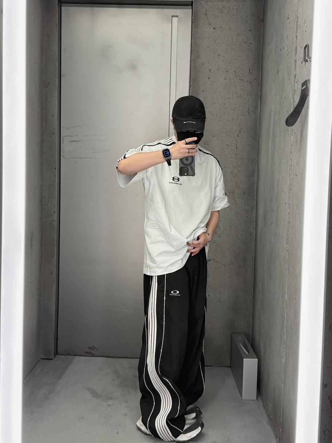 LuxluxHouse Best Quality Clothes Balenciaga T-shirt