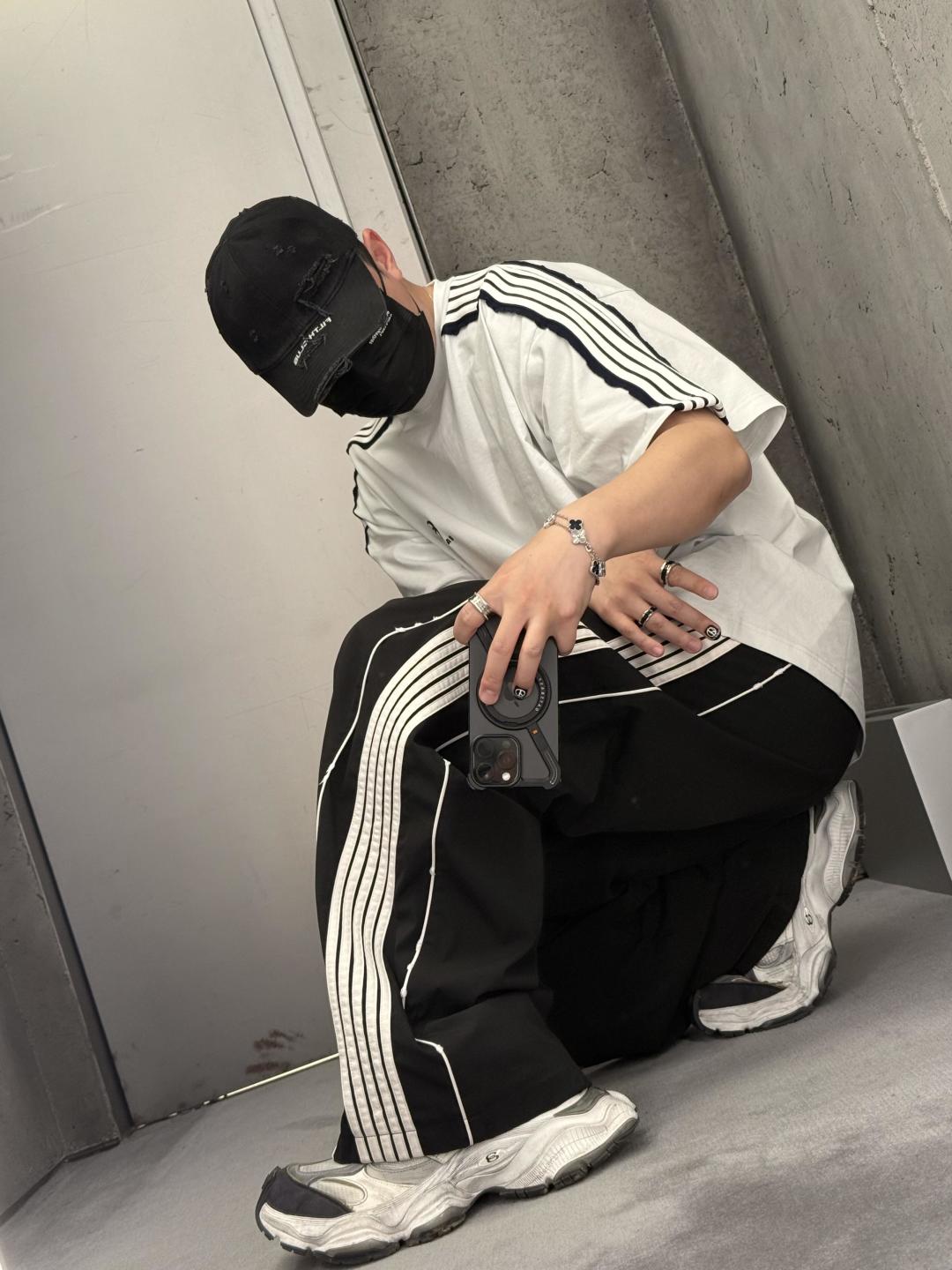 LuxluxHouse Best Quality Clothes Balenciaga T-shirt