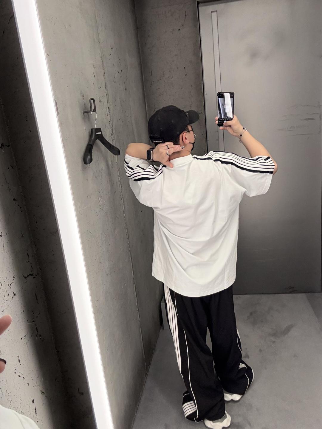 LuxluxHouse Best Quality Clothes Balenciaga T-shirt