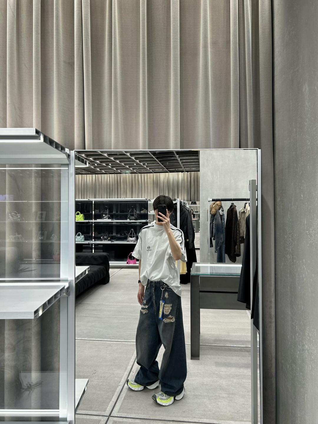 LuxluxHouse Best Quality Clothes Balenciaga T-shirt