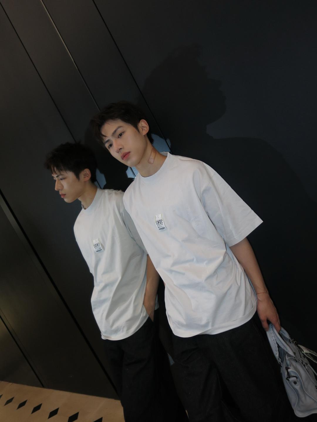 LuxluxHouse Best Quality Clothes Balenciaga T-shirt