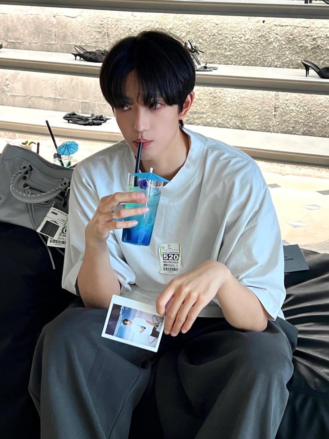 LuxluxHouse Best Quality Clothes Balenciaga T-shirt