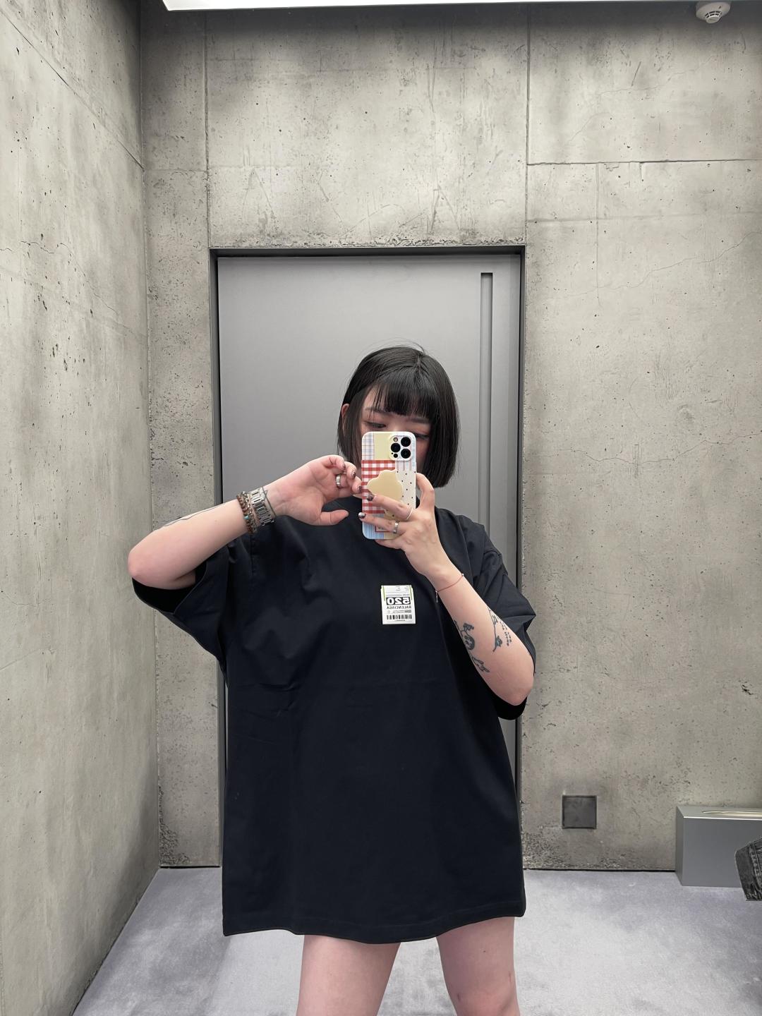 LuxluxHouse Best Quality Clothes Balenciaga T-shirt