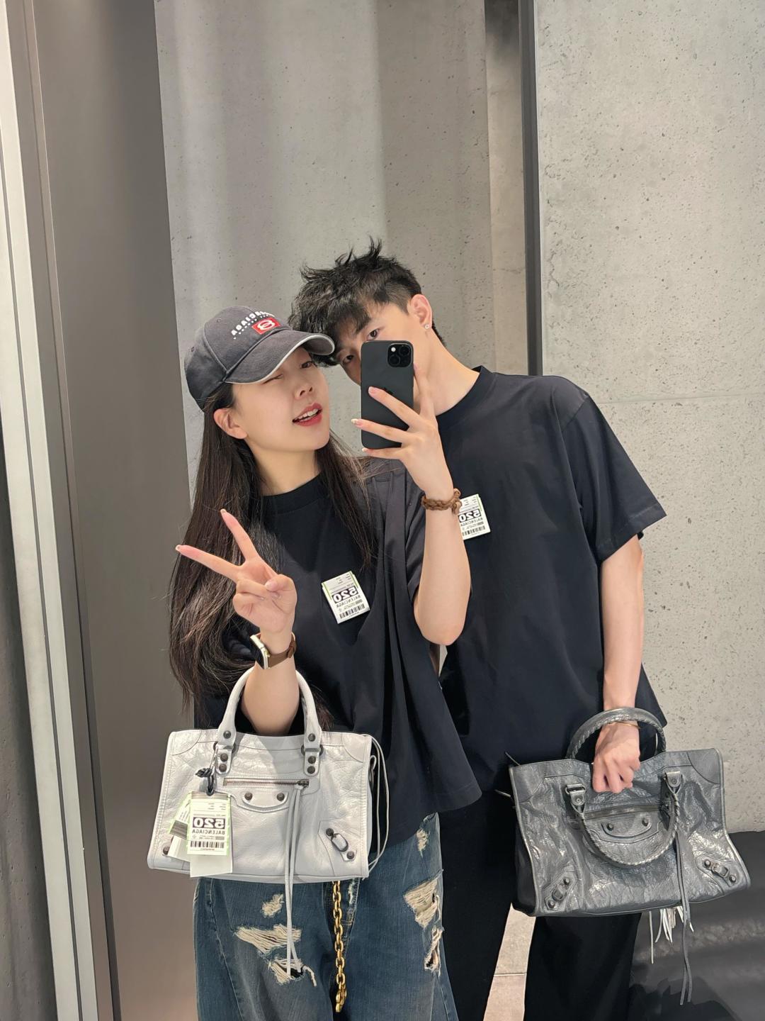 LuxluxHouse Best Quality Clothes Balenciaga T-shirt