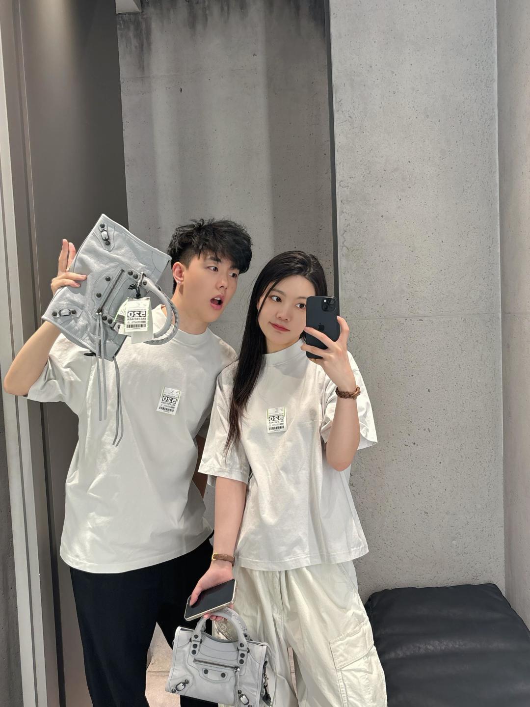 LuxluxHouse Best Quality Clothes Balenciaga T-shirt