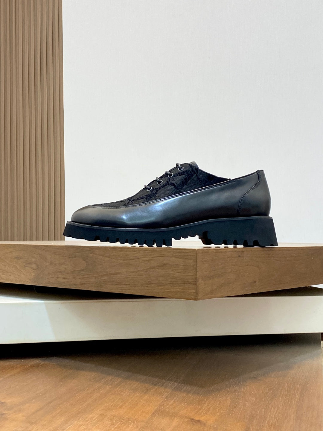 LuxluxHouse Best Quality Shoes Valentino