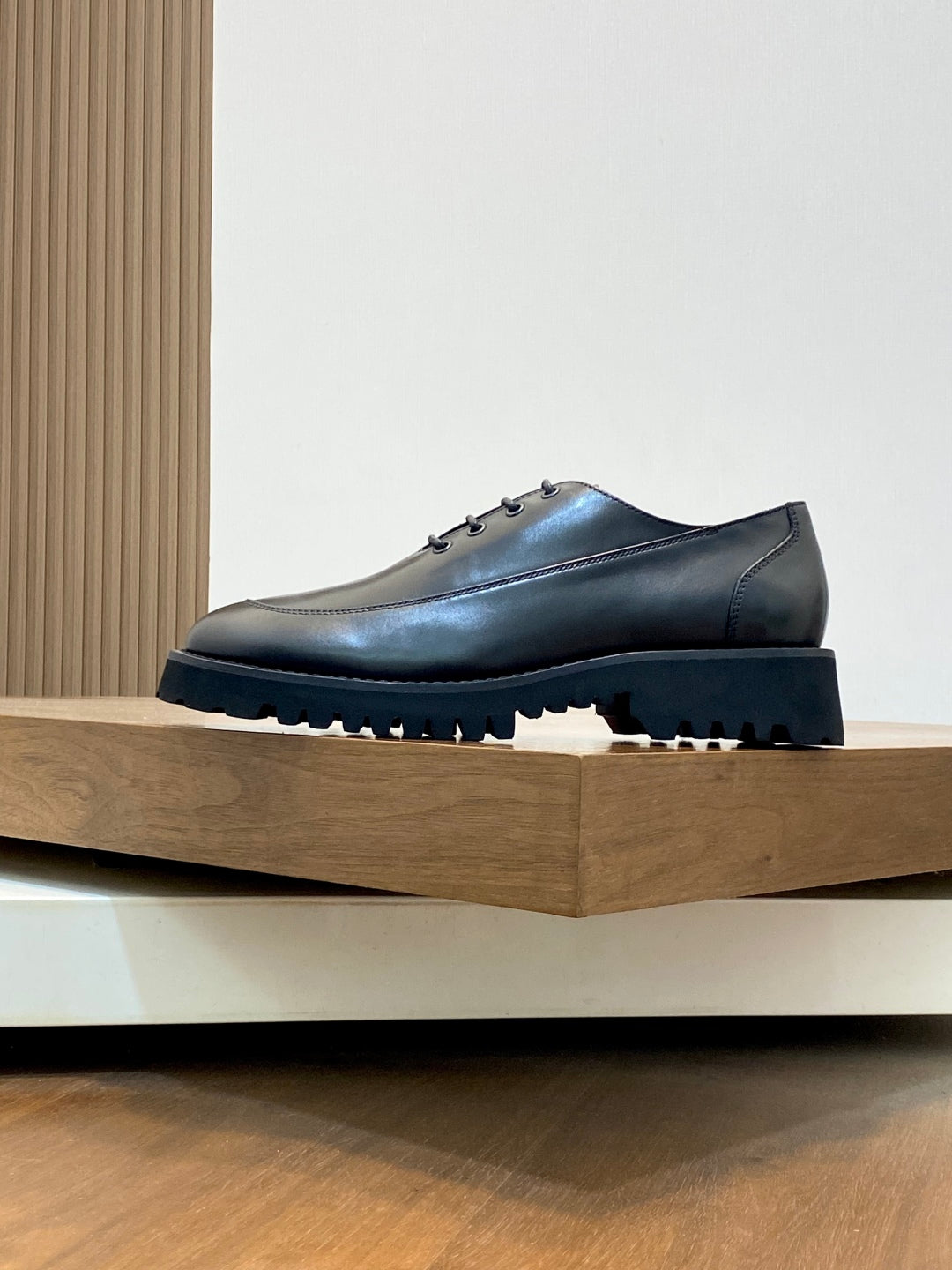 LuxluxHouse Best Quality Shoes Valentino