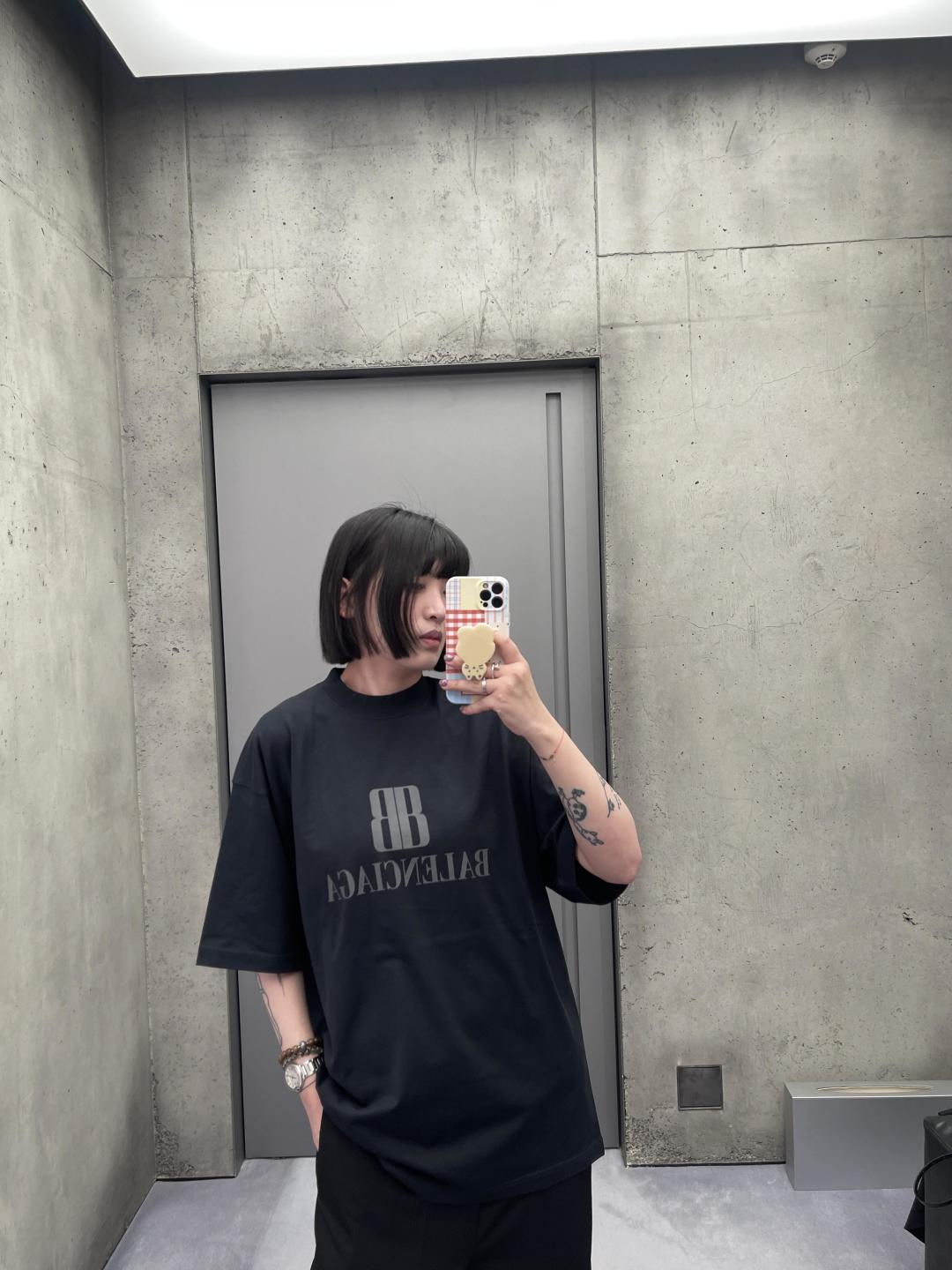 LuxluxHouse Best Quality Clothes Balenciaga T-shirt