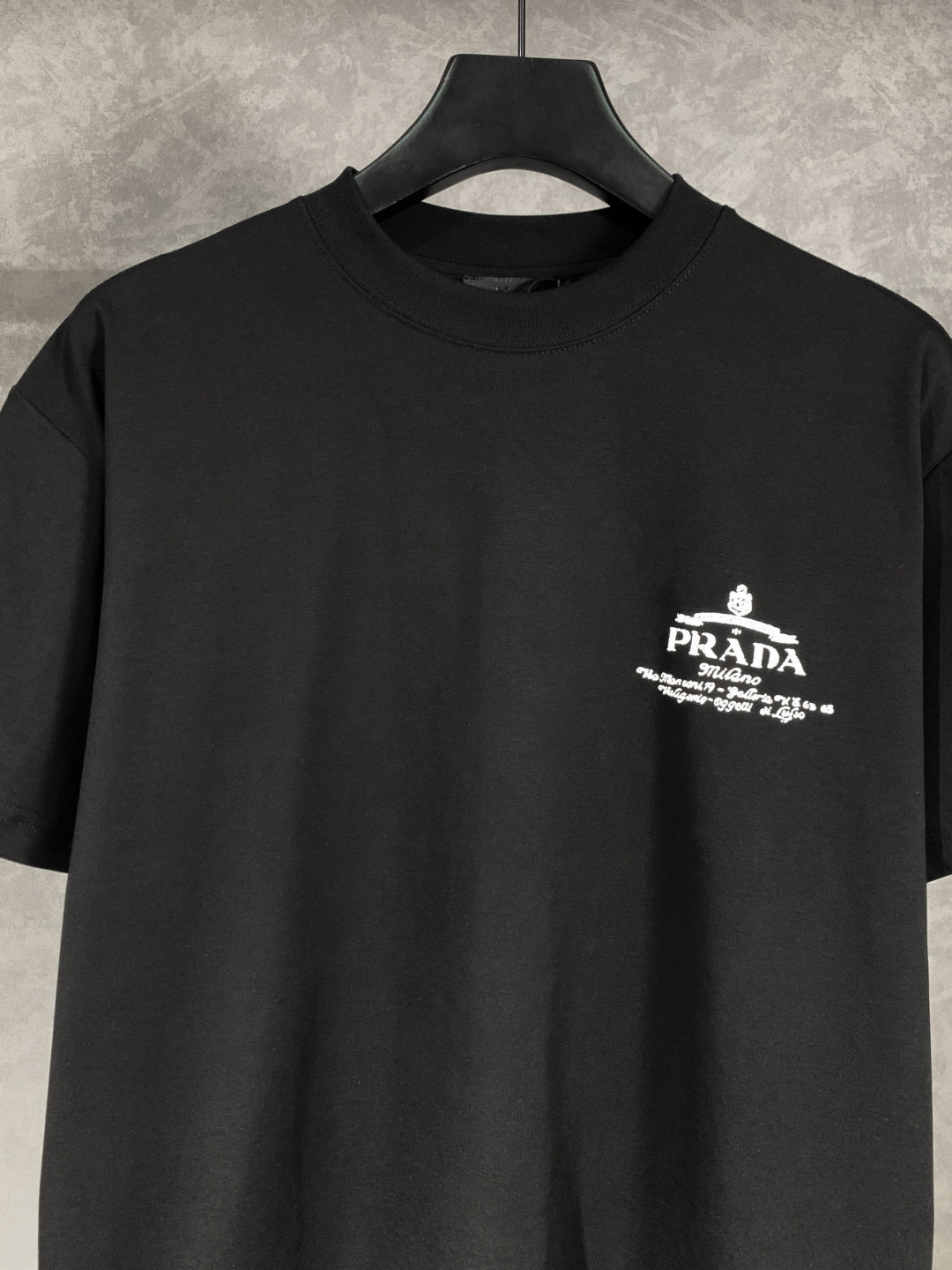 LuxluxHouse Best Quality Clothes T-shirt Prada