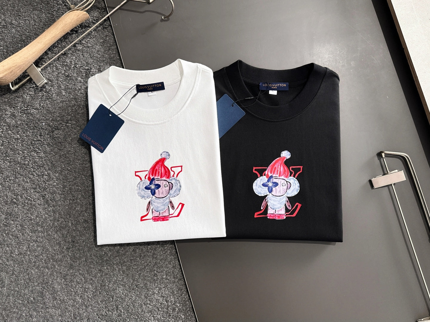 LuxluxHouse Best Quality Clothes T-shirt Louis Vuitton