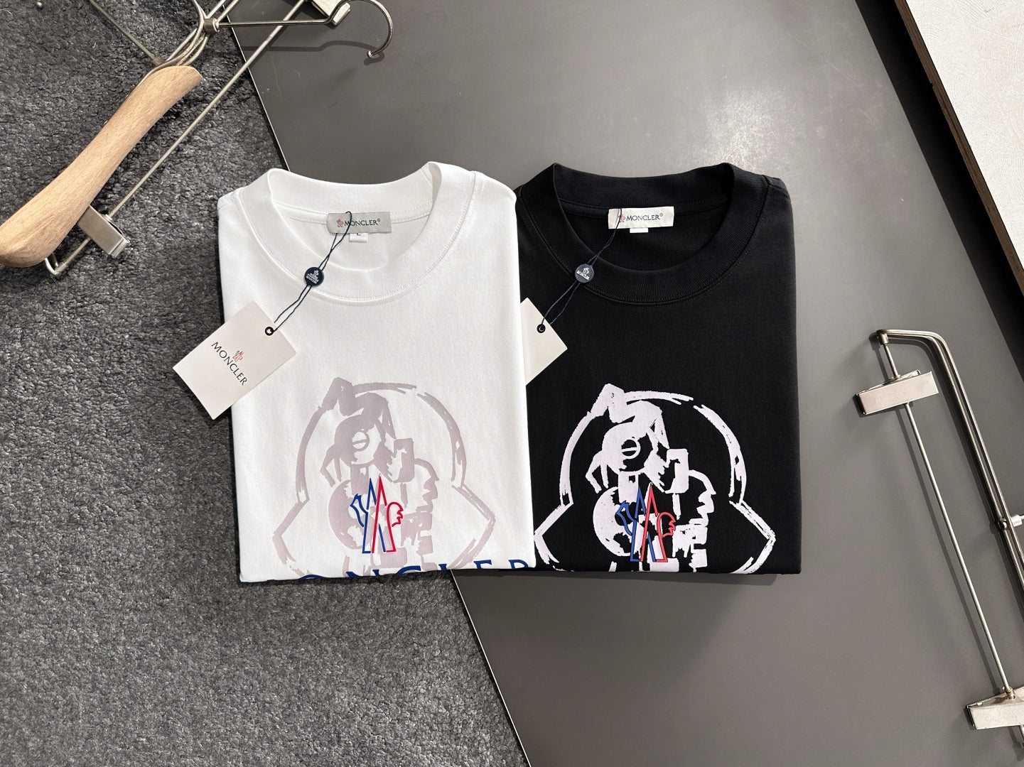 LuxluxHouse Best Quality Clothes T-shirt Moncler