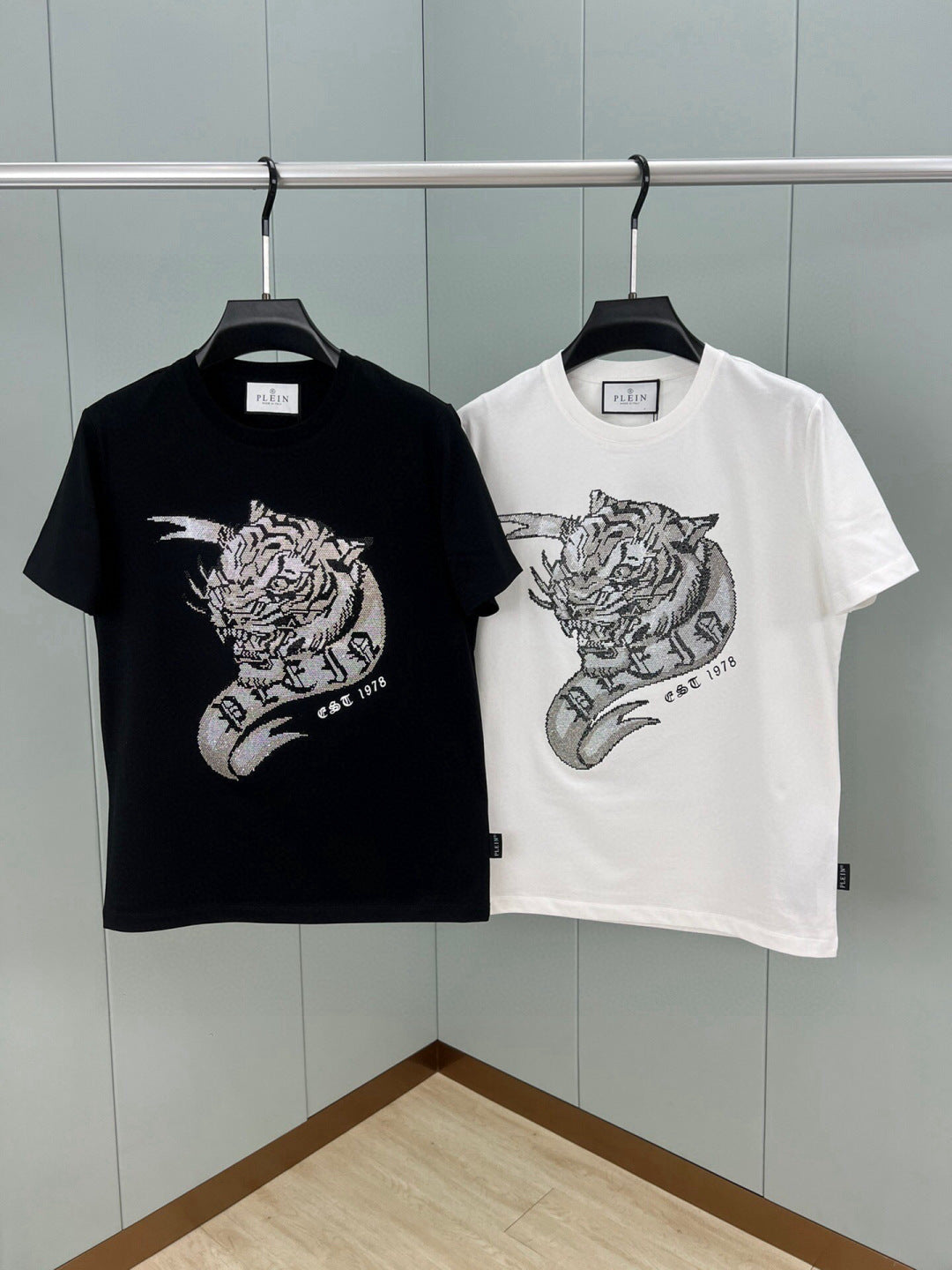 LuxluxHouse Best Quality Clothes T-shirt