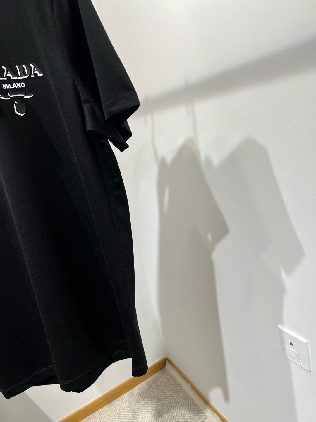 LuxluxHouse Best Quality Clothes T-shirt Prada