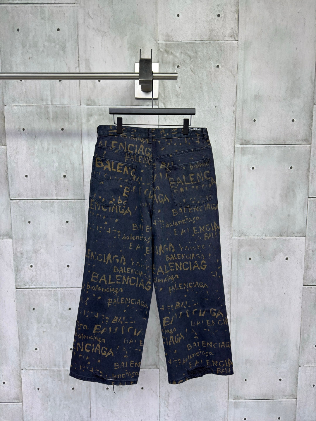 LuxluxHouse Best Quality Clothes Balenciaga Pants