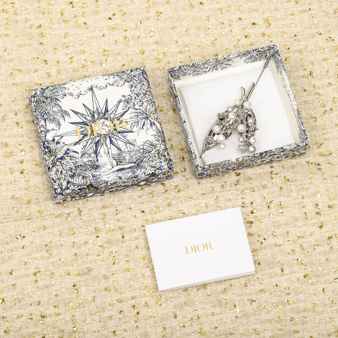 LuxluxHouse Best Quality Accessories Brooch Brooch Dior
