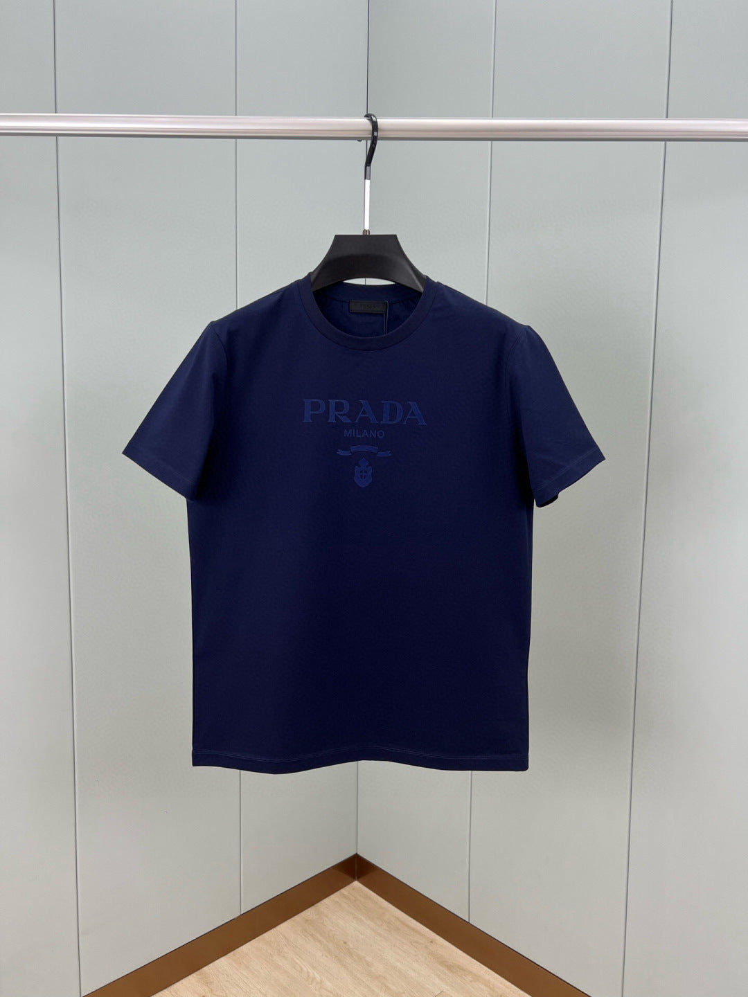 LuxluxHouse Best Quality Clothes T-shirt Prada
