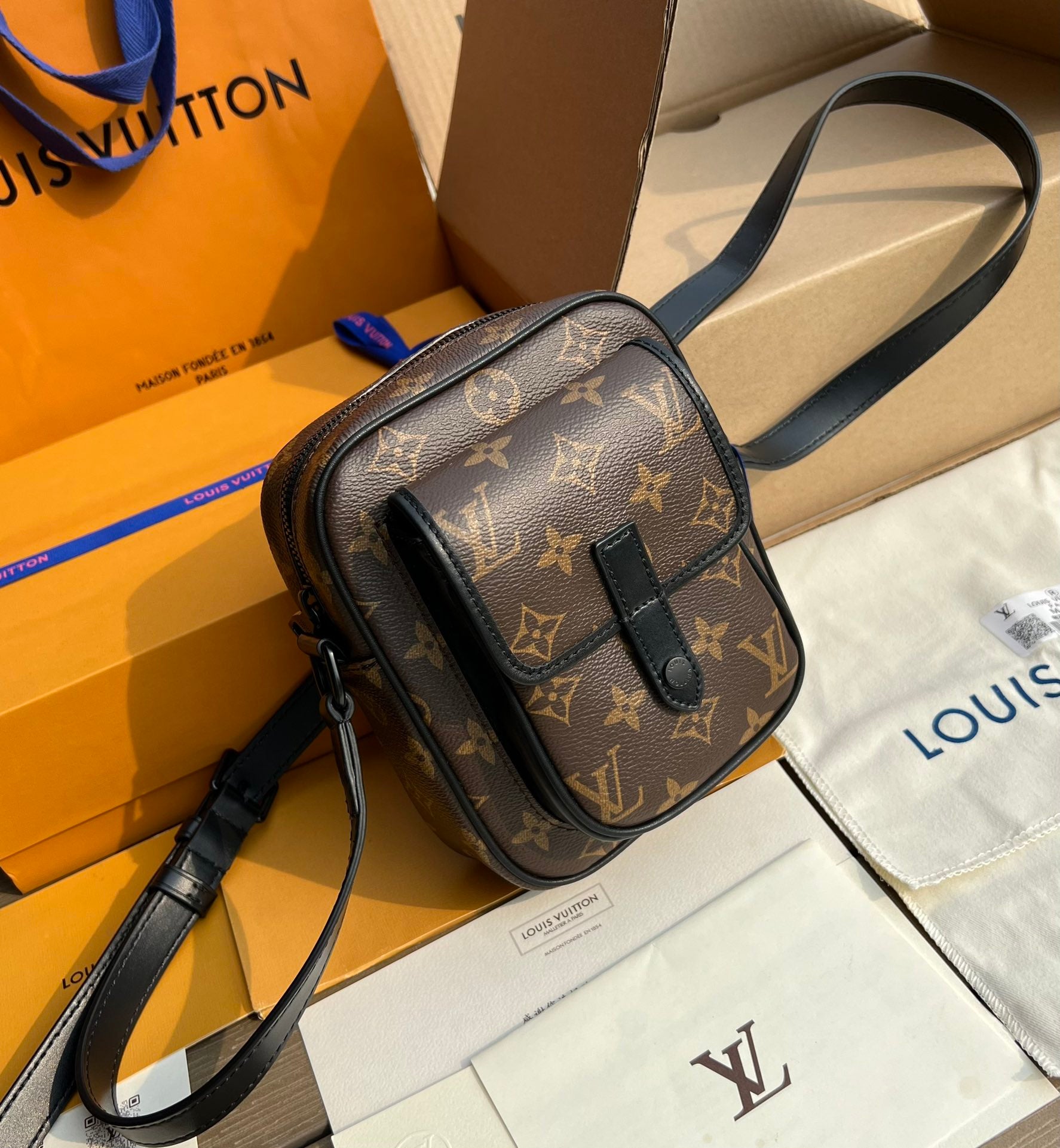 LuxluxHouse Great quality Louis Vuitton Bag Top Quality Free shipping