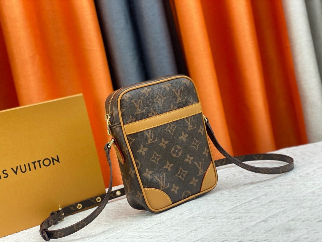 Men women Louis Vuitton Top Bag (LuxluxHouse)