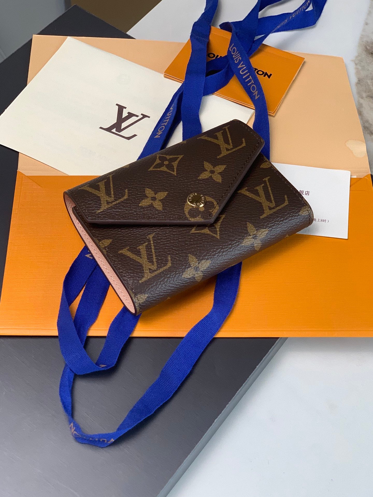 Louis Vuitton Top Bag (LuxluxHouse)