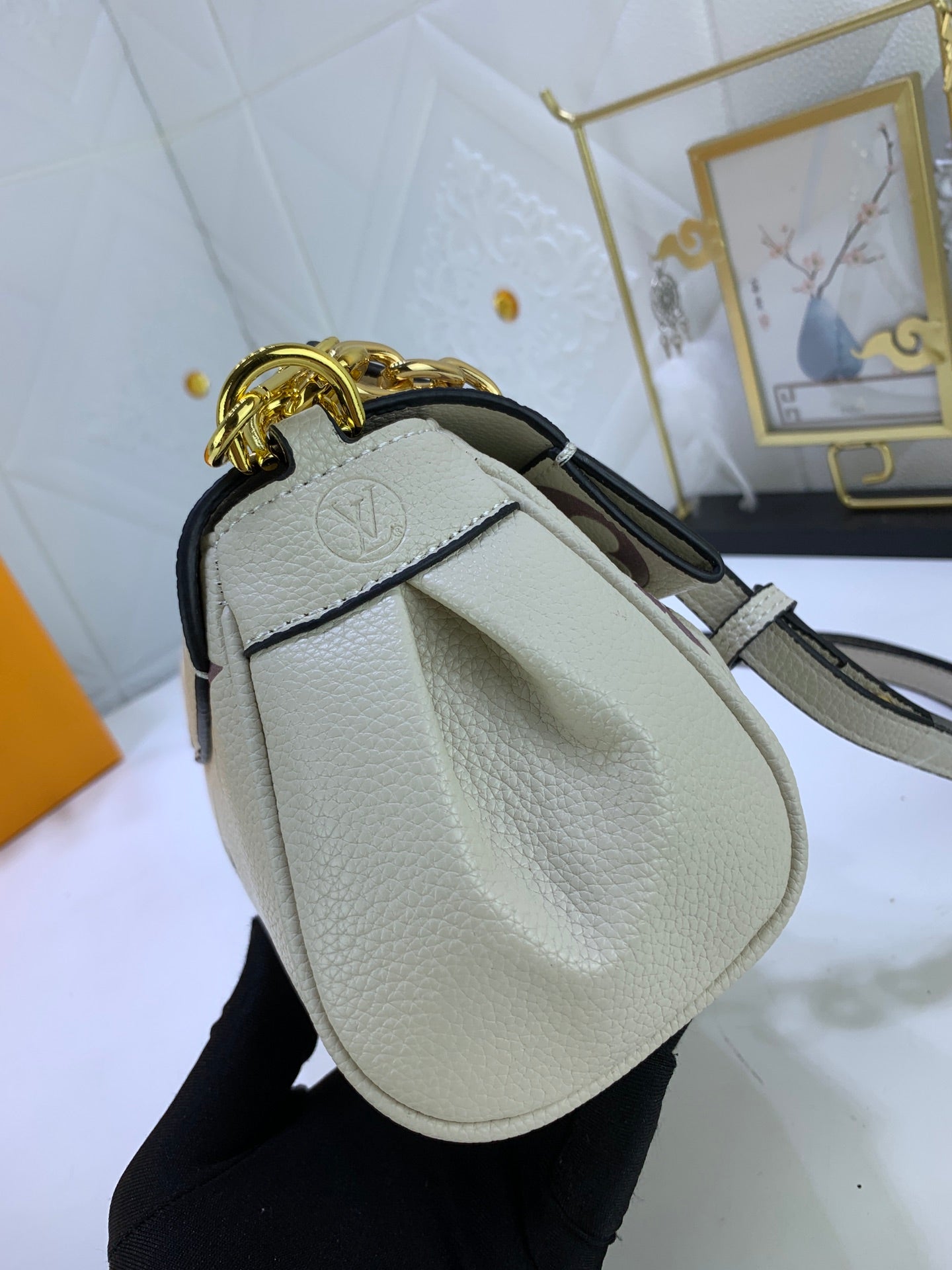 LuxluxHouse Great quality Louis Vuitton Bag Top Quality 24*14*9cm Free shipping