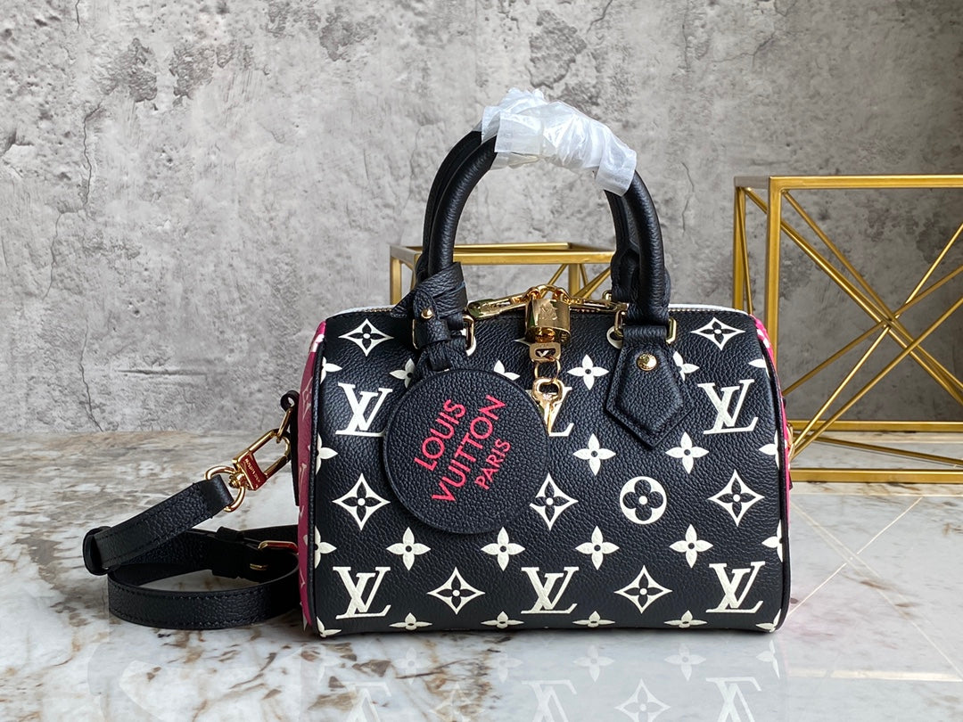 LuxluxHouse Great quality Louis Vuitton Bag Top Quality 20.5*13.5*12CM Free shipping