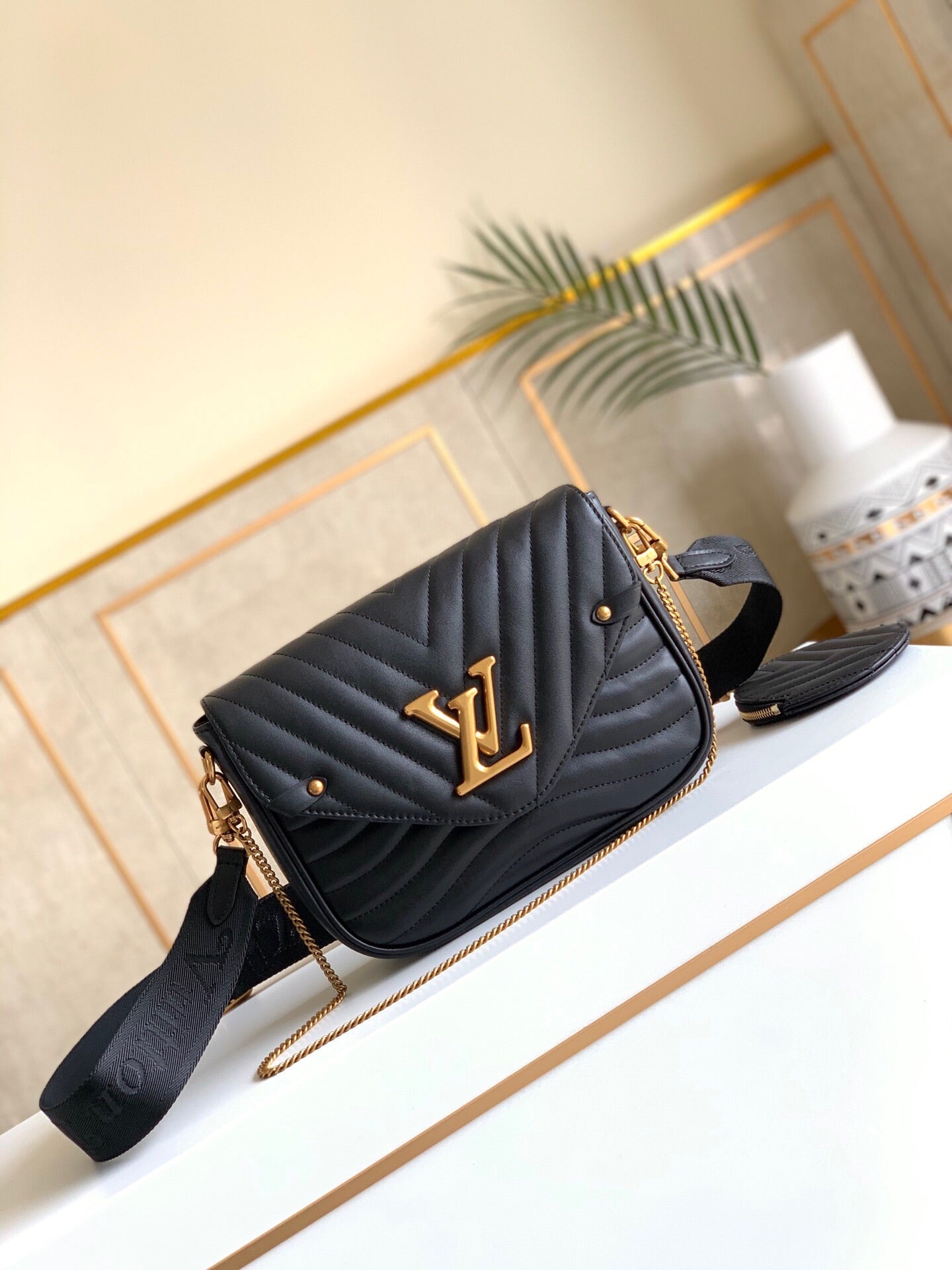 LuxluxHouse Great quality Louis Vuitton Bag Top Quality 21*13*6.5cm Free shipping