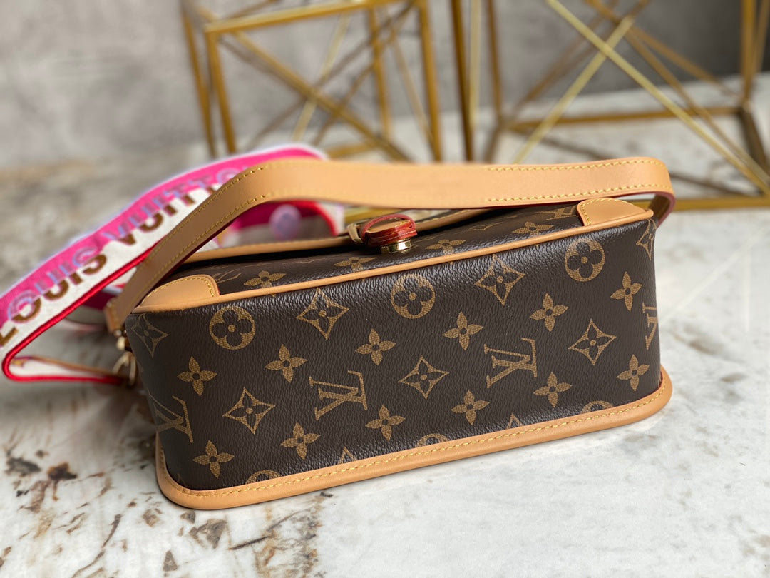 LuxluxHouse Great quality Louis Vuitton Bag Top Quality 25*9*15cm Free shipping