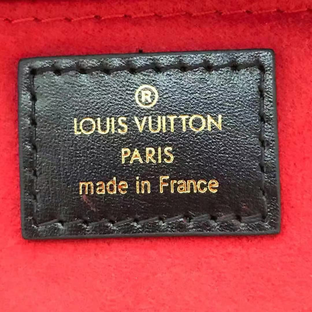 LuxluxHouse Great quality Louis Vuitton Top Bag 17*14*5cm Free shipping