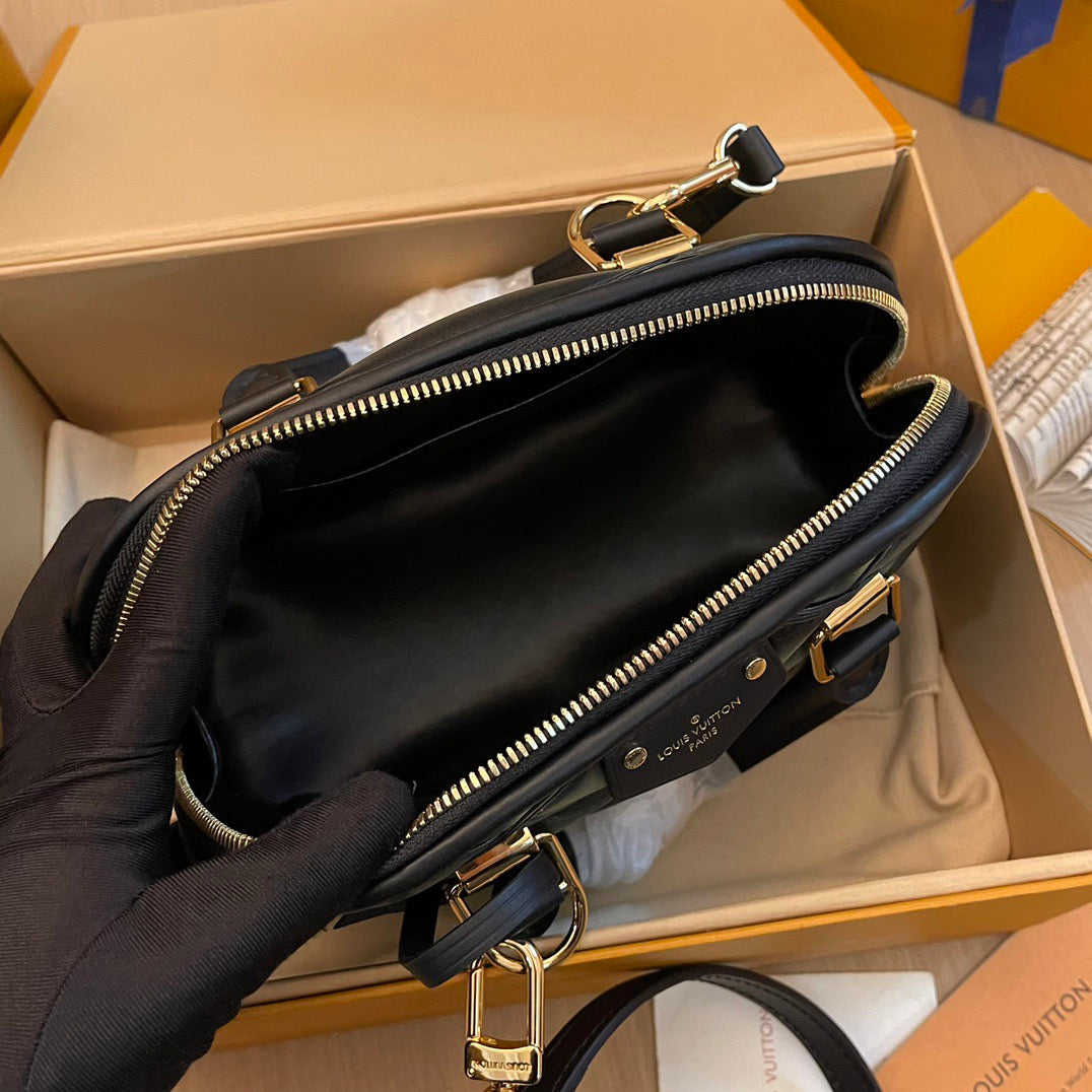 women Louis Vuitton Top Bag 23576 (LuxluxHouse)