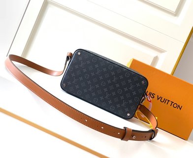 LuxluxHouse Great quality Louis Vuitton Bag Top Quality 23*13*6cm Free shipping